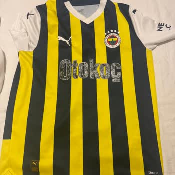 Yıkama Sonrası Fenerbahçe Formamın Sponsor Yazıları Döküldü, Çözüm Bekliyorum