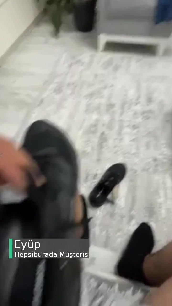 Hepsiburada Yanlış Ayakkabı Numarası! videonun kapak resmi