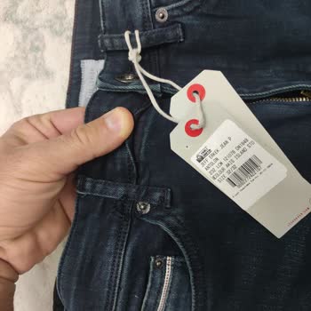 Yeni Alınan Jean Pantolonda Dikiş Hatası Ve İade Sorunu