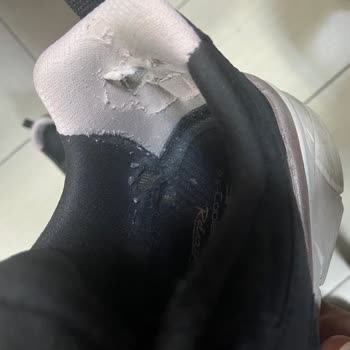 Skechers Ayakkabıda Hızlı Deformasyon Ve Mağduriyet