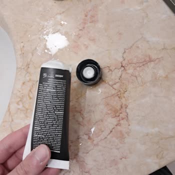 Yüz Kremi Kapağı Sürekli Bozuluyor Hijyen Ve Kullanım Sorunu Yaşıyorum