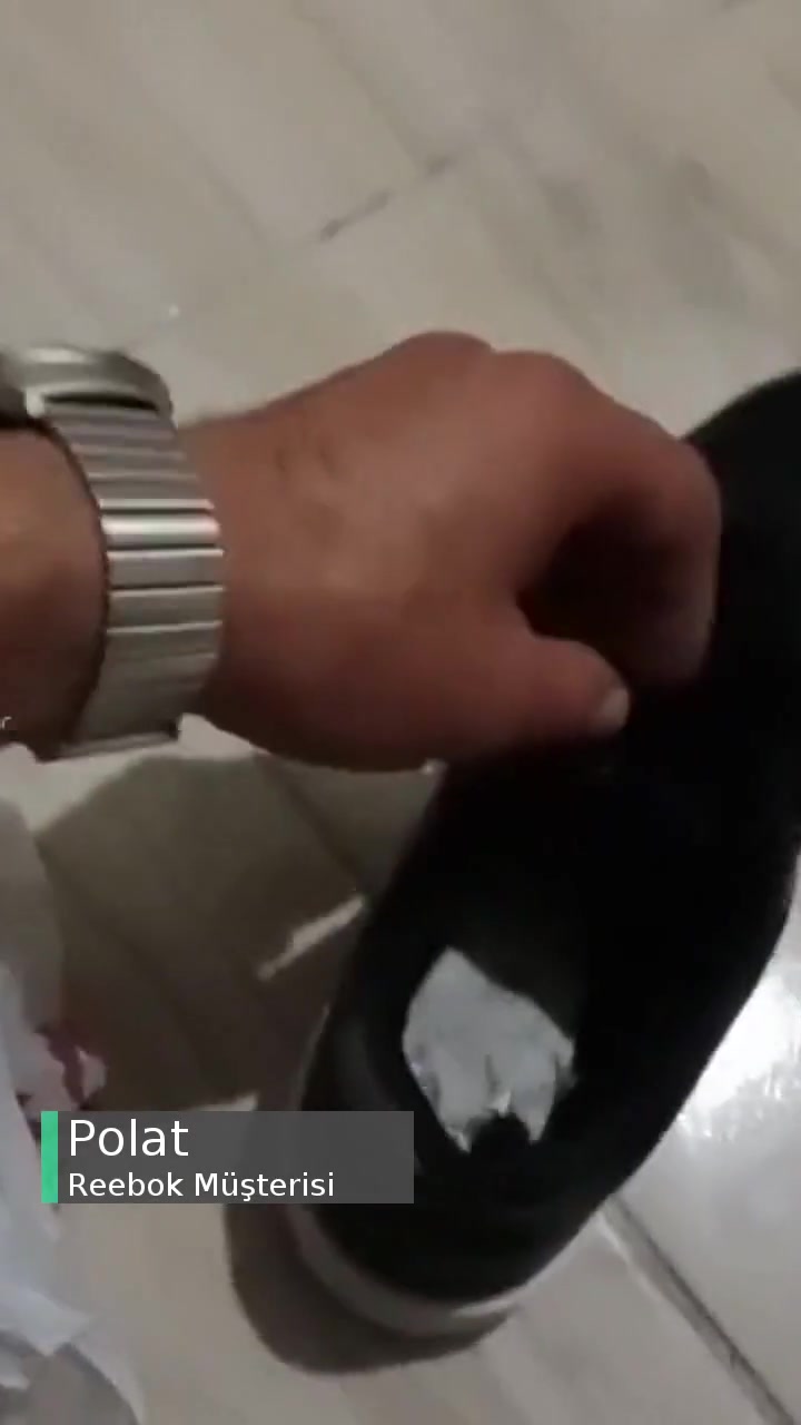 Reebok Ayakkabı Astarı Yırtıldı videonun kapak resmi