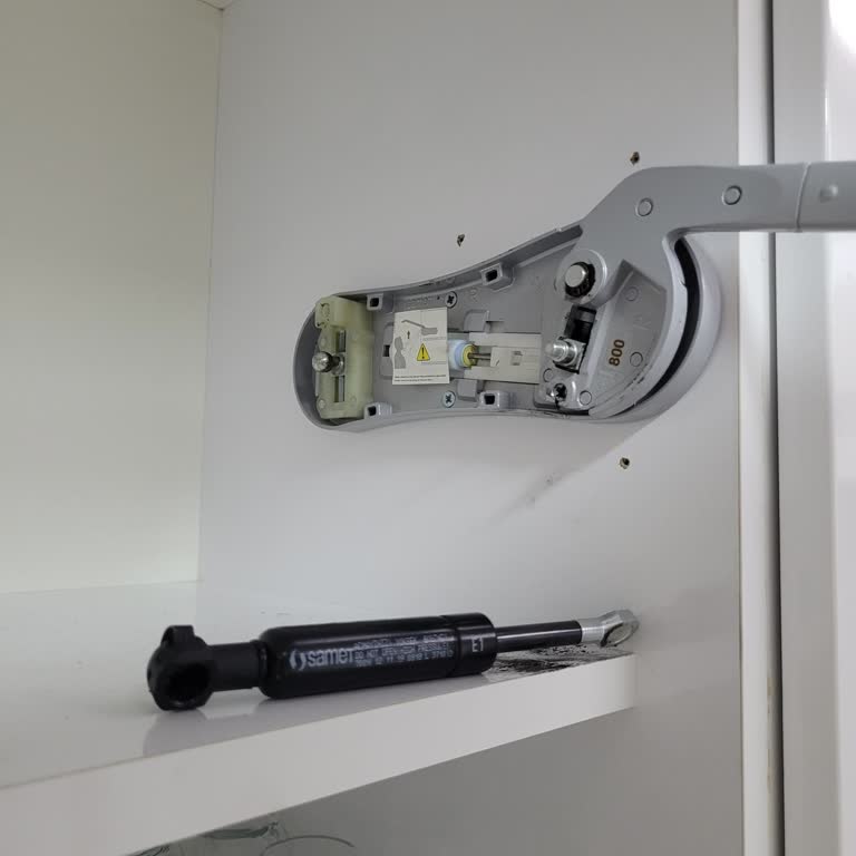 Samet A.Ş Mutfak Dolabı Pistonları Kapakları Tutmuyor Yedek Parça Ve Servis Bulamıyorum!