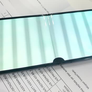 Samsung Z Flip 5'te Tekrarlayan Ekran Ve Çıta Sorunları İçin Kalıcı Çözüm Talebi