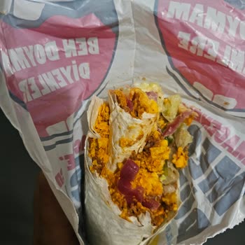 Mega Dürüm Hayal Kırıklığı: Çiğ Köftesiz Ultra Mega!