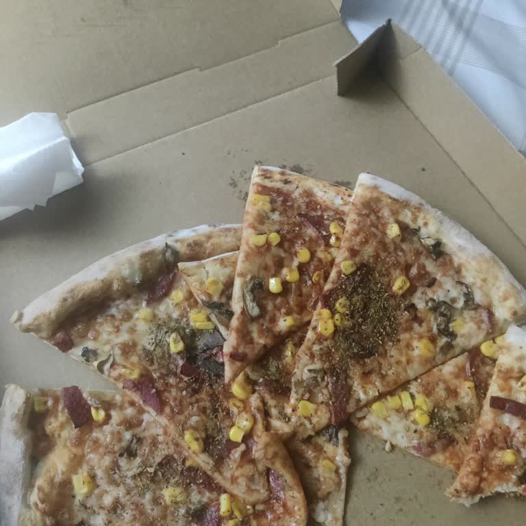 Teslim Edilen Pizza Dağılmış Ve Tüketilemez Durumdaydı