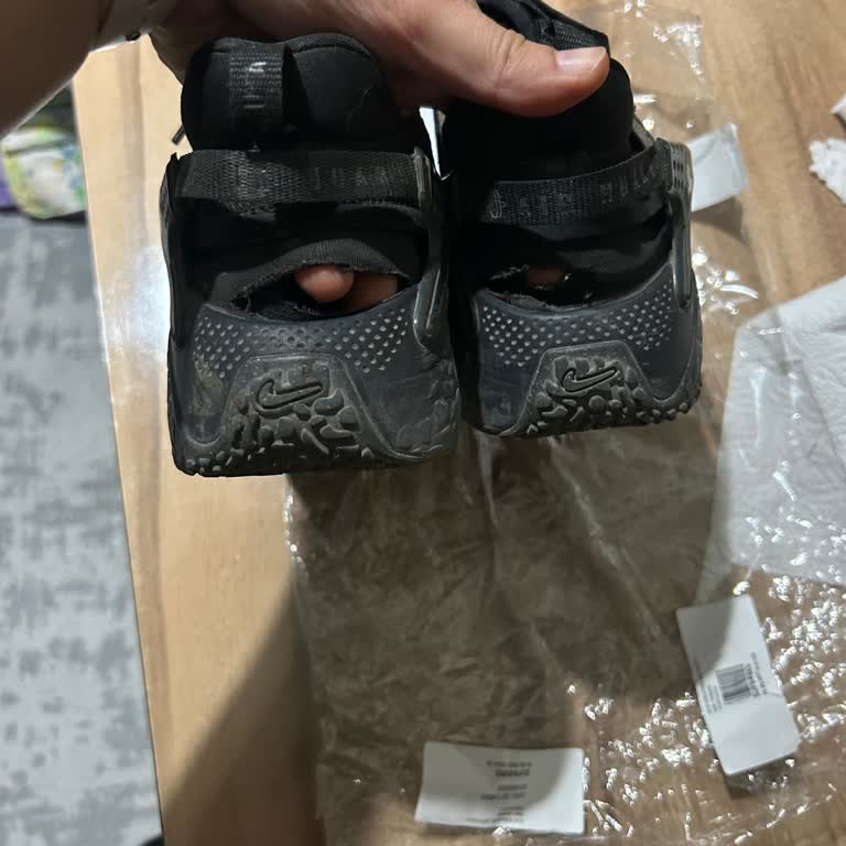 Kısa Sürede Yırtılan Ayakkabıya Çözüm Bulunmuyor