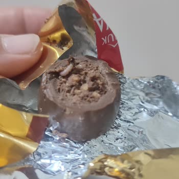 Fındıklı Çikolatadan Kurt Çıktı, Ambalajda Bilgi Yok