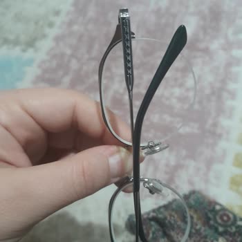 Gözlük Çerçevesindeki Sembol İnancıma Aykırı Ve Rahatsız Edici