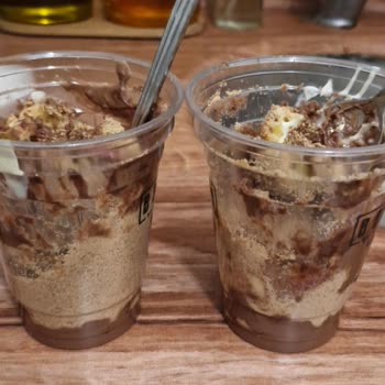 Yemeksepeti Siparişimdeki Tatlı Tamamen Bisküvi Tozuydu, Ücret İadesi Yapılmadı