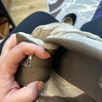 Skechers Ayakkabıda İç Astarda Yırtık ve İlgisiz Müşteri Hizmetleri