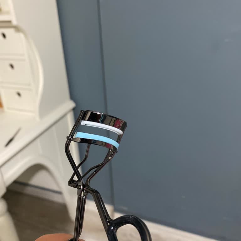 Missha Kirpik Kıvırıcısı Kirpiklerimde Ciddi Dökülmeye Yol Açtı