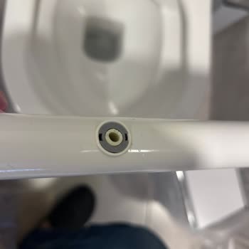 Bien Klozet Kapağı Menteşesi Kısa Sürede Kırıldı, Yedek Parça Talebim Var