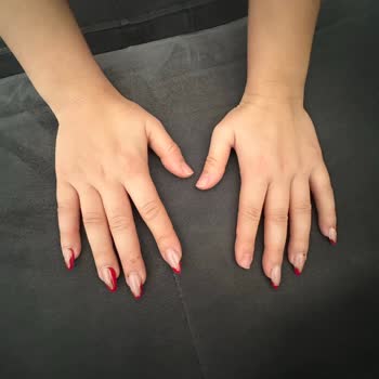 Protez Tırnaklar 1 Hafta İçinde Çıktı, Telafi Yapılmadı