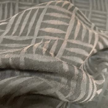 Aldığım Pahalı Şalın Rengi Kısa Sürede Soldu, Değişim Talep Ediyorum