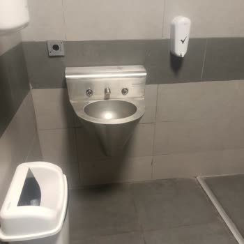 İzmir Şehir Hastanesi'nde Yatak Ve Tuvalet Sorunları, İlgisizlik