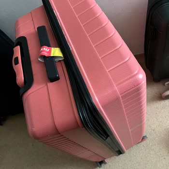 Yolculukta Bavulum Zarar Gördü, Firma Çözüm Sunmuyor