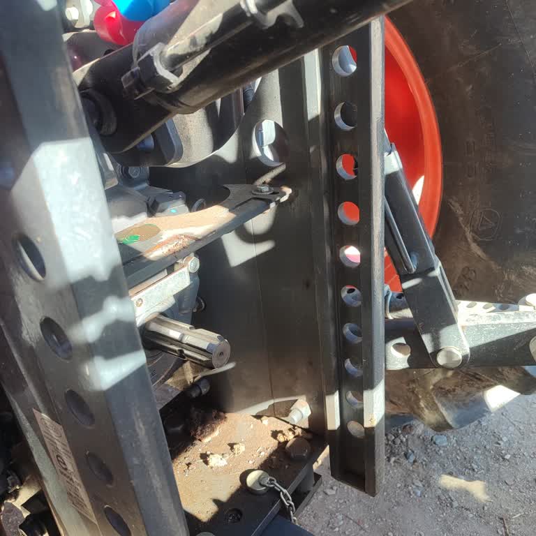 Yeni Alınan Traktörde Kuyruk Mili Ve Şanzıman Sorunu, Servisten Yetersiz Destek