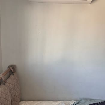 Arçelik Inverter AA Air Conditioner Leak Damaged Bed - No Compensation