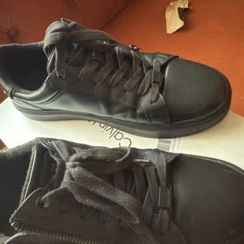 Kullanılmış Ve Hijyenik Olmayan Ayakkabı Gönderildi