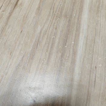 İstikbal Yemek Masasında Garanti Süresinde Yaygın Kabarcık Sorunu Yaşadık