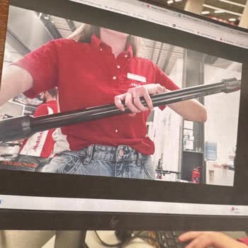 Servis Sonrası Süpürge Borum Kayboldu, Hasarlı Parça İle Mağdur Edildim