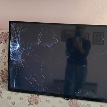 Kırık Gelen Televizyon İçin Değişim Veya İade Talebim Reddedildi