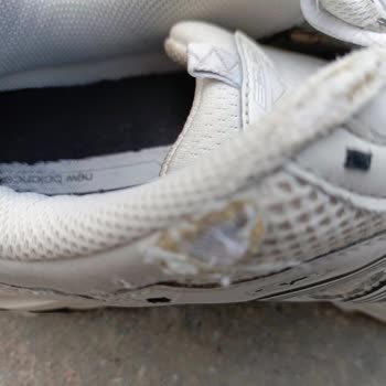 New Balance Ayakkabıda Sünger Soyulması Ve Garanti Desteği Sorunu
