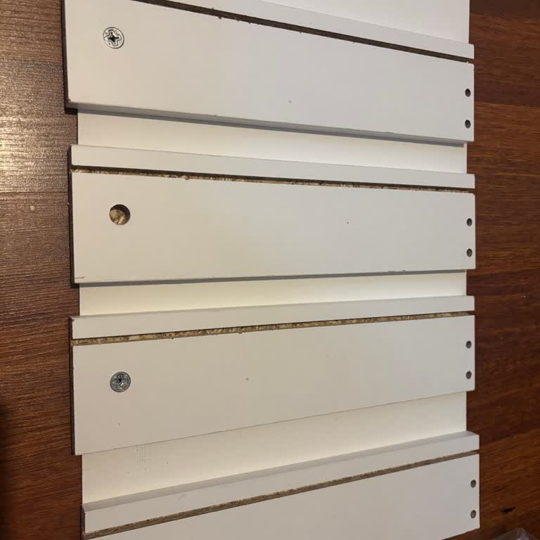 Gardırop Çekmece Yan Parçaları Eksik Ve Müşteri Hizmetlerine Ulaşılamıyor