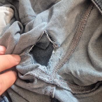 Mavi Kısa Sürede Yıpranan Pantolonlar İçin Garanti Ve Değişim Talebi