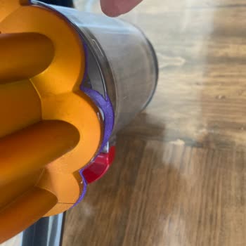 Dyson V12'de Tekrarlayan Filtre Ve Conta Sorunları Memnuniyetsizlik Yaratıyor