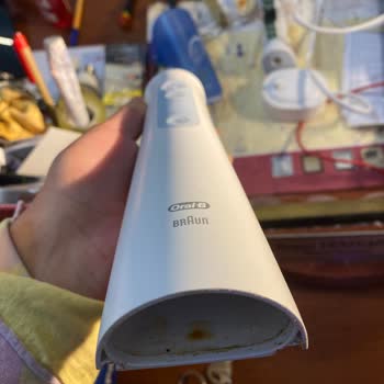 Oral-B Aquacare Oxyjet Took In Water and Rusted Internally