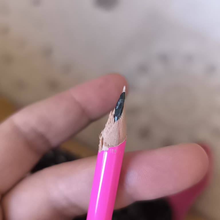 Aldığım Faber-Castell Kalemler Parçalanıyor, Mağduriyetimin Giderilmesini İstiyorum