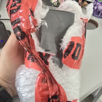 Satın Aldığım Parfümün Eski Üretim Tarihli Çıkması Ve Müşteri Hizmetlerinden Dönüş Alamamam