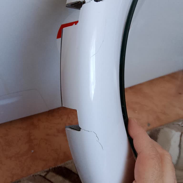 Hoover Garanti Süresindeki Makine Kapağı Kırıldı, Ücret Talep Edildi