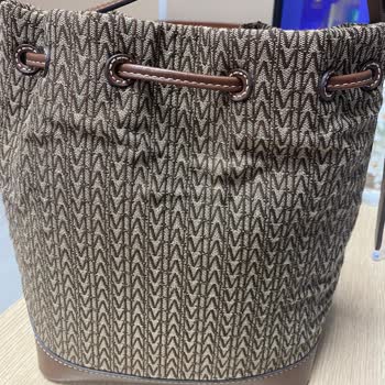 Kısa Sürede Deforme Olan Çanta Ve Yetersiz Müşteri Desteği