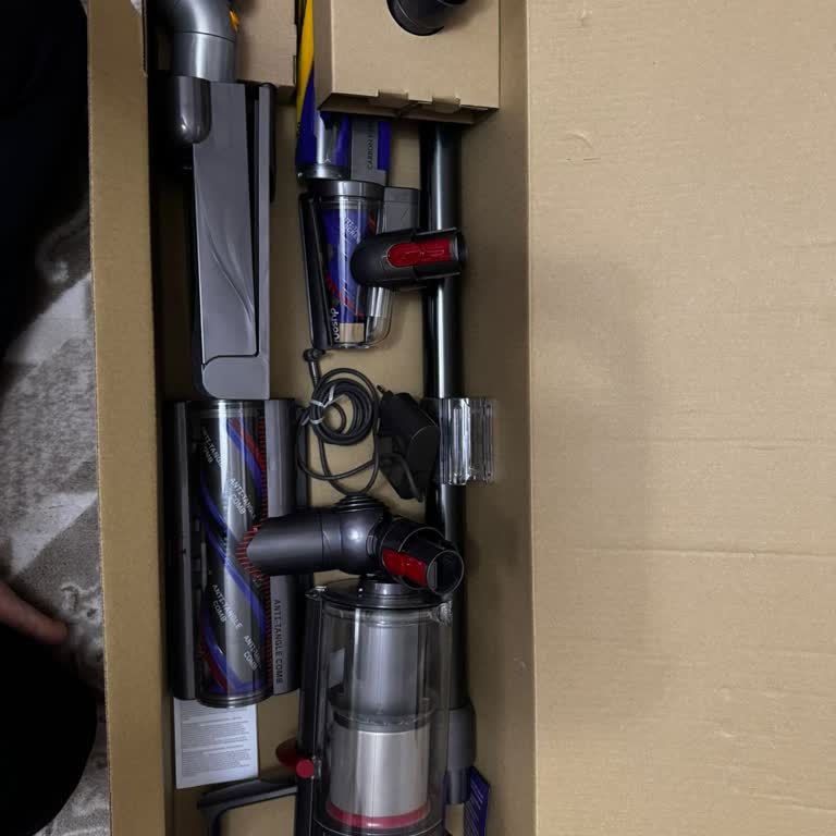 Kullanılmamış Dyson Süpürgede Batarya Arızası Ve Yüksek Ücret Talebi