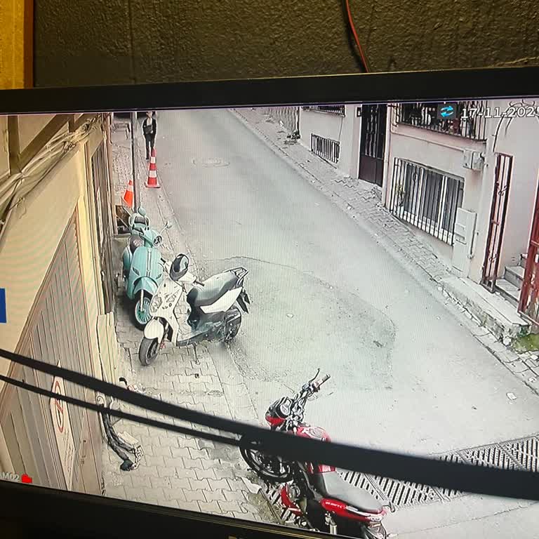 Fiber Kablosu Güvenlik Kamerasını Engelliyor Çözüm Bekliyorum