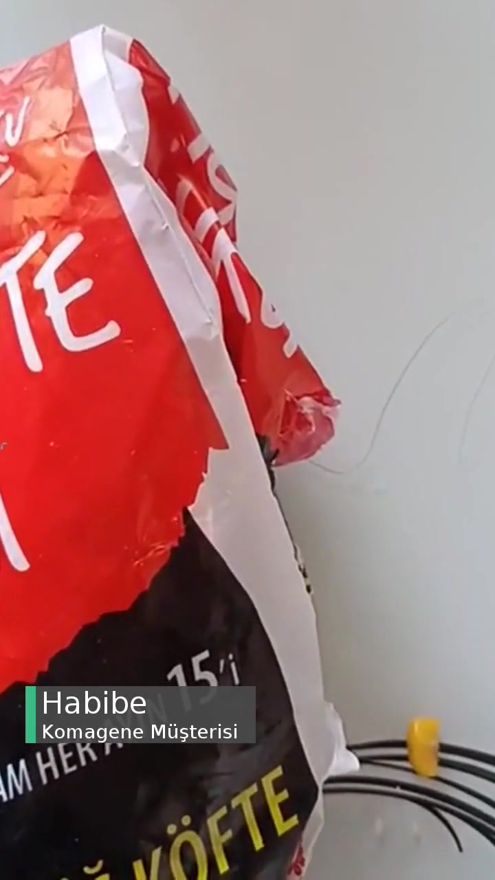 Komagene Çiğ Köfte Dürümden Çıkan Saç Kılı! videonun kapak resmi