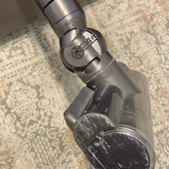 26 Ayda Parçalanan Dyson V15 Ve Çözüm Eksikliği