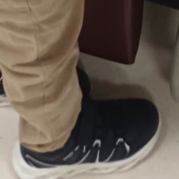 Daire Değişikliği Sonrası Kaybolan Ayakkabılarımız İçin Yönetimden Çözüm Bekliyorum