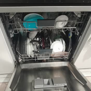 İstanbul Büyükşehir Belediyesi Esenler'de Uzun Süreli Su Kesintisi Ve Bilgilendirme Eksikliği