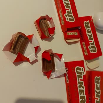 Napoliten Sütlü Çikolatalarda Bozuk Tat Ve İlgisiz Müşteri Hizmetleri