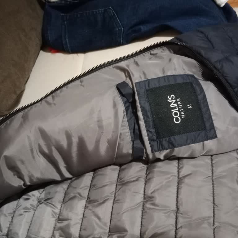 Satın Aldığım Su Geçirmez Mont İlk Yağmurda Su Aldı, Mağduriyetimin Giderilmesini İstiyorum