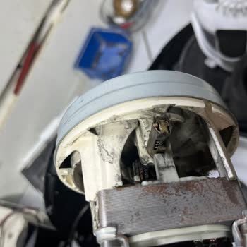 Yeni Alınan Süpürge Yandı Servis Kullanıcı Hatası Deyip Garanti Dışı Bıraktı