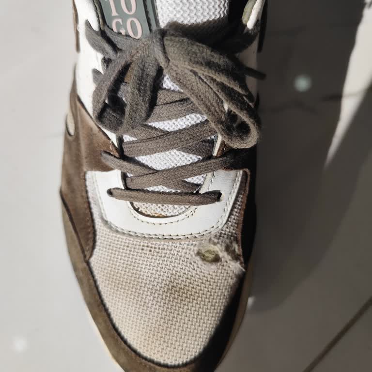 Togo Mağazasından Aldığım Ayakkabıda Yırtılma Ve Renk Solması, Garanti Kapsamında Destek Alamadım