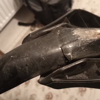 Çocuk Oyuncağında Güvenlik Ve Kalite Sorunu: Demir Gövde Kırıldı