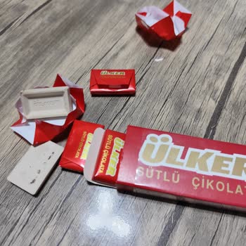 Şok Marketten Alınan Ülker Çikolata Bozuk Çıktı, Güven Sarsıldı