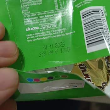 Aldığım Çikolatanın İçinden Örümcek Ağı Ve Kurt Çıktı, Ülker'den Açıklama Bekliyorum