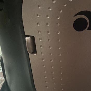 Cleanmax Rose Süpürgede Kırık Kapak Ve Güvensiz Kablo Sorunu